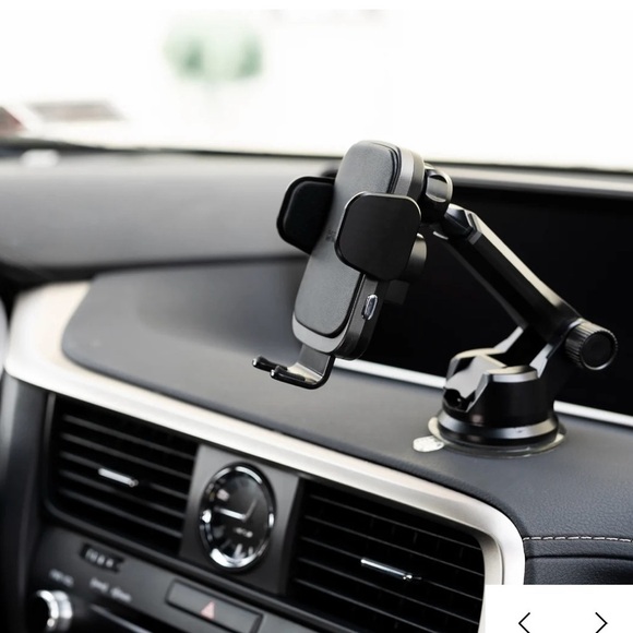 Car and Driver Wireless Charging Kit with Auto Adjusting Mount - Picture 7 of 14